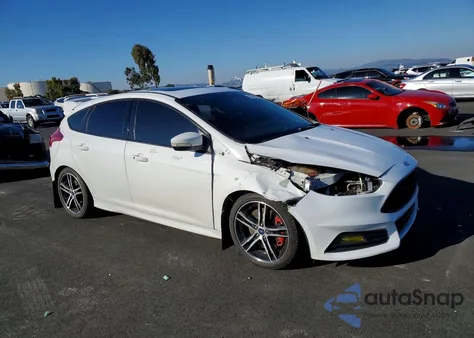 2017 Ford Focus St z USA, uszkodzony, nr VIN 1FADP3L95HL314493
